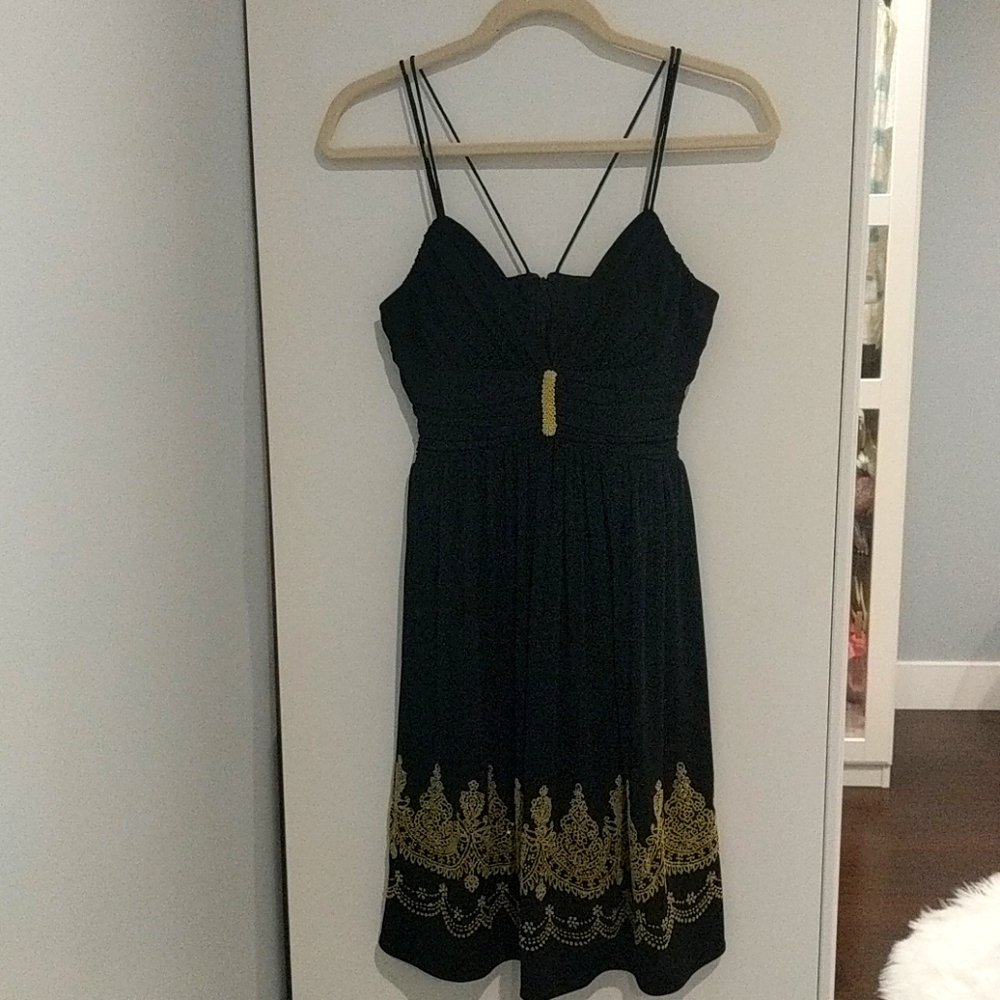 Dress - Picture 2 of 6